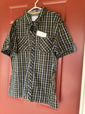 NWT / MARC ECKO Men’s Plaid Button Dow / Short Sleeve